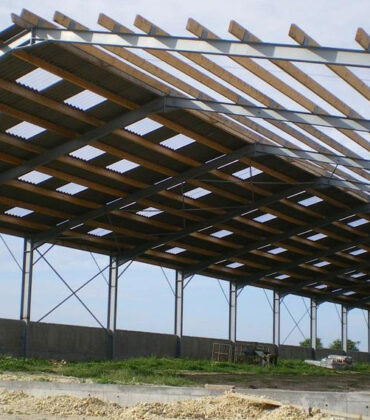 Charpente-metallique en portique